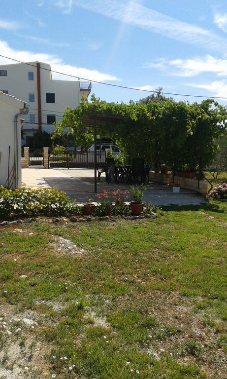 Vinka Apartments Seget Vranjica Exterior photo